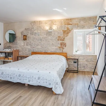 Sweet Luri Apartment Split